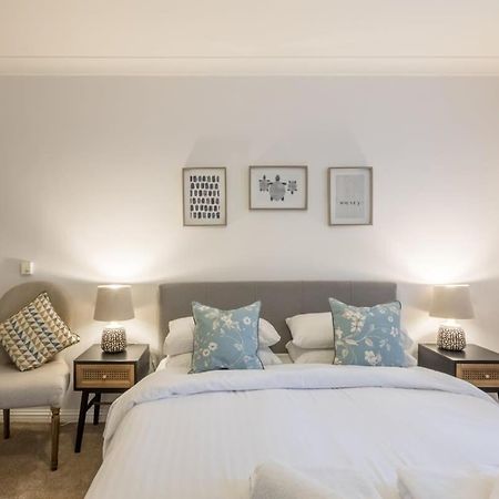 Lovely 1 Bed Apartment With Free Parking & Garden CBG Exteriör bild