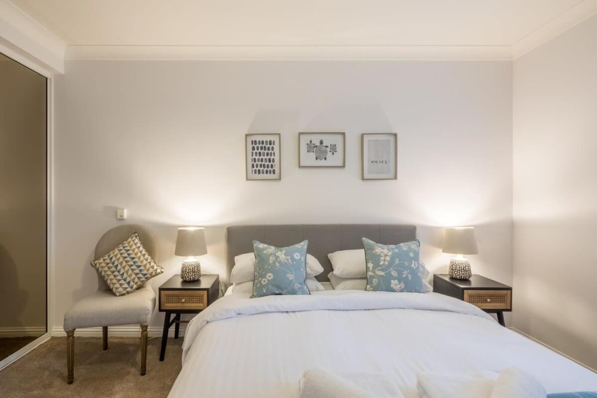 Lovely 1 Bed Apartment With Free Parking & Garden CBG Exteriör bild